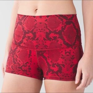 Lululemon boogie short